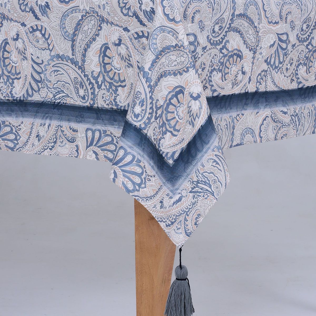 GARDENIA HOME DECOR - Mantel Eva 8 puestos (1.50x2.60)