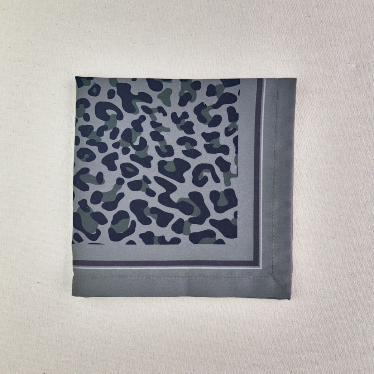 GARDENIA HOME DECOR - Servilleta poliéster Leopardo VM 43x43cm / Pack x 4 - Gardenia