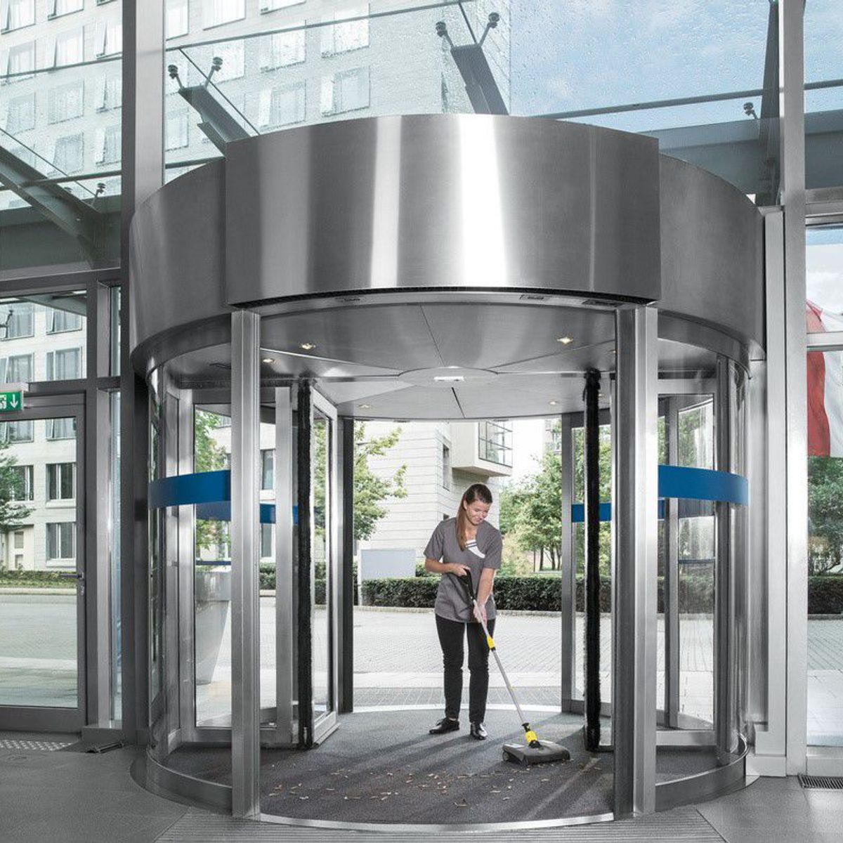 KARCHER - Escoba Electrica EB 30/1