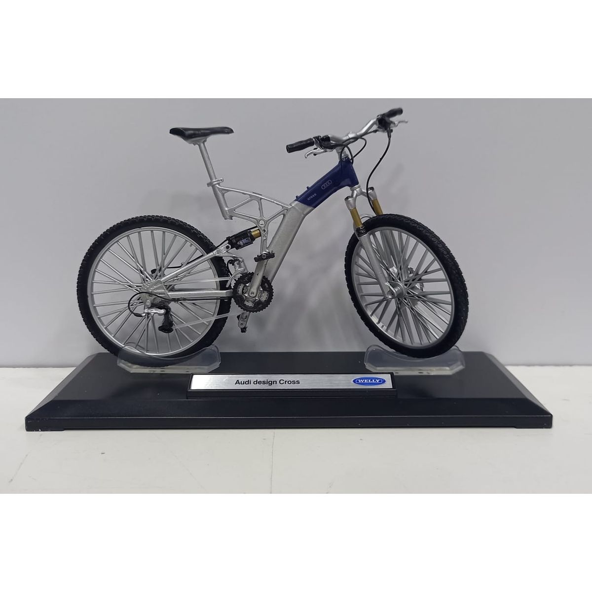 WELLY - BICICLETA AUDI DESING CROSS A ESCALA 110