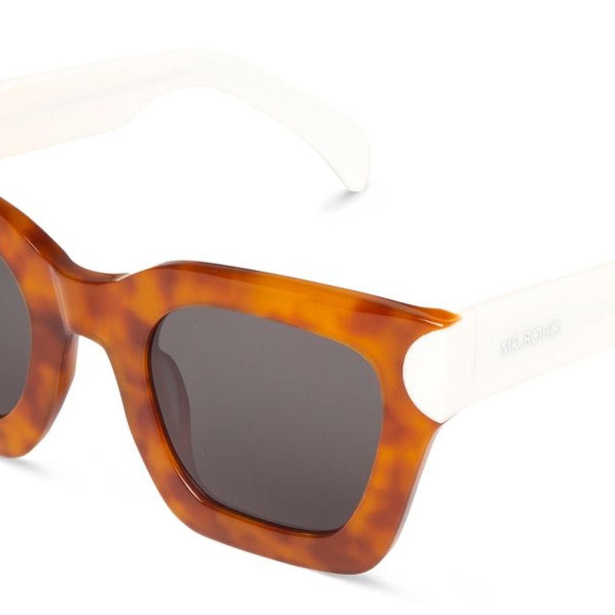 MR BOHO - TREAT BONDI WITH CLASSICAL LENSES