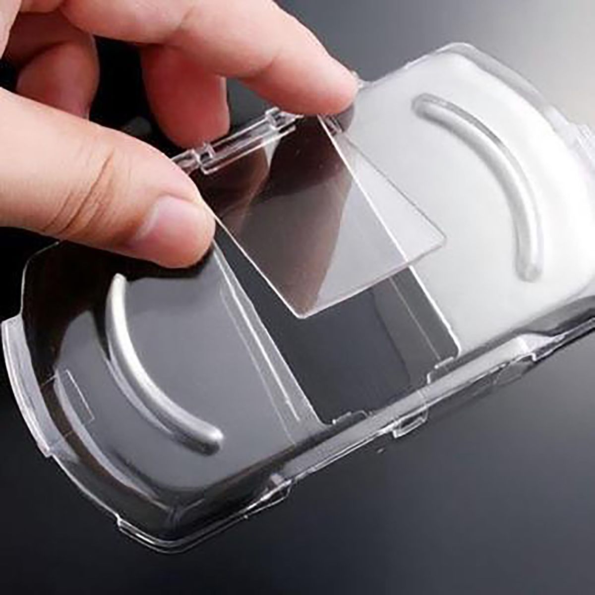 GENERICO - Cargador PSP Go + Kit Protector 