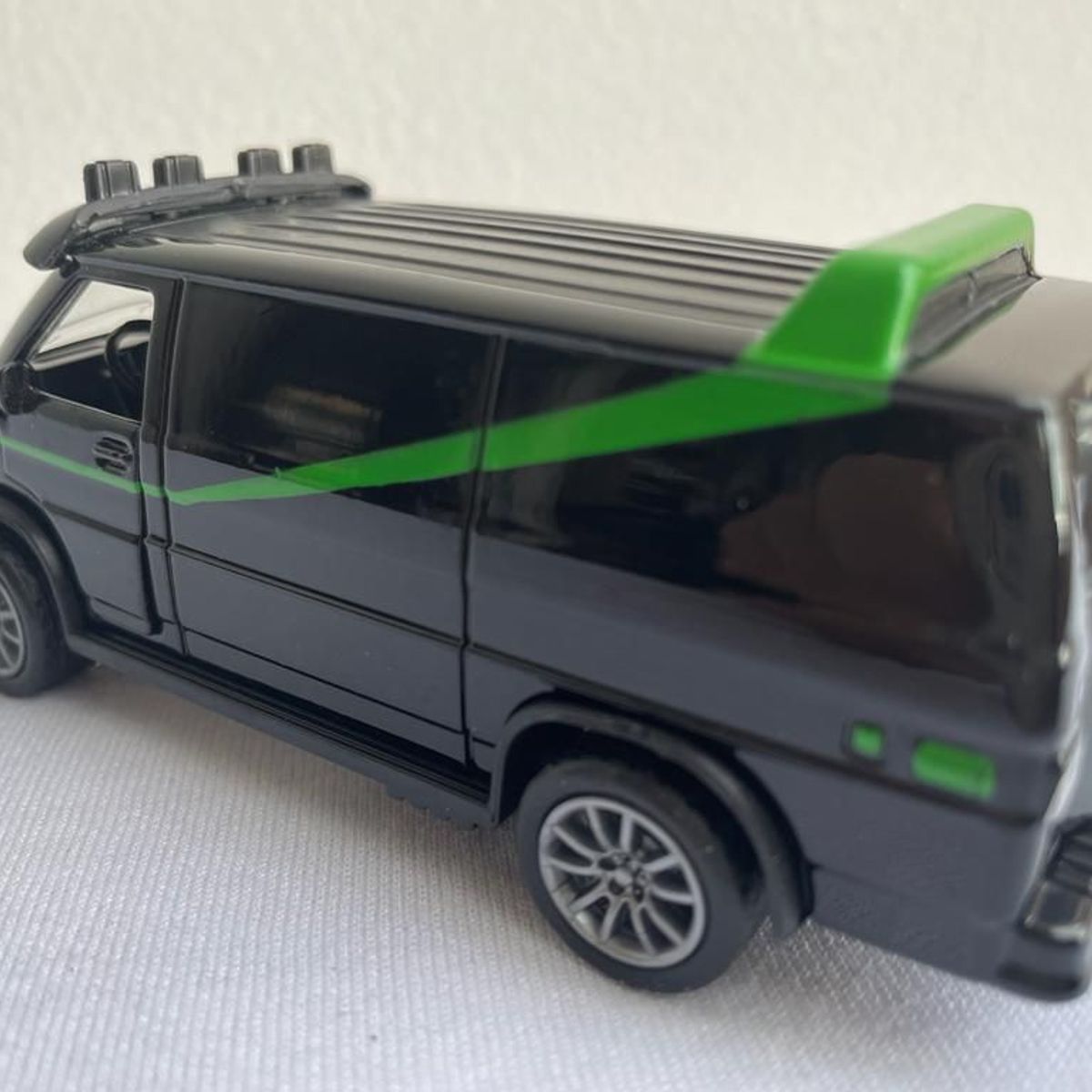 GENERICO - Camioneta los Magníficos Vandura raya verde a escala 143