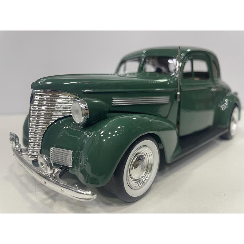 MOTORMAX - CARRO CHEVROLET COUPE 1939 Verde A Escala 1:24