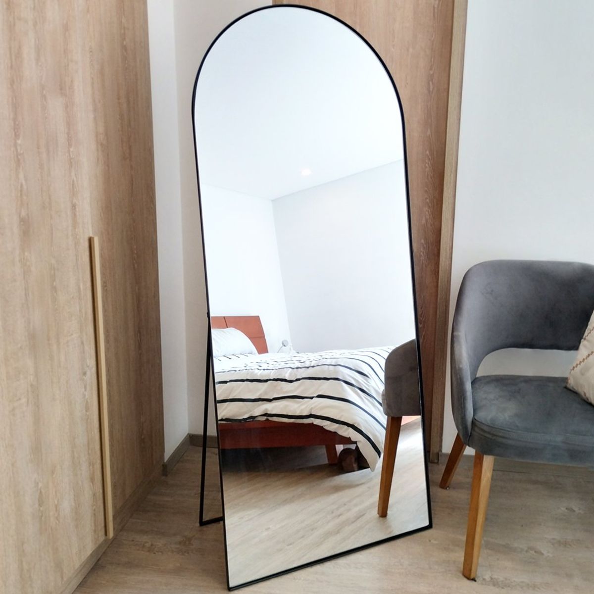 ALIK DISEÑO - Espejo De Piso Cuerpo Entero Marco y soporte Metálico Negro 60x150cm