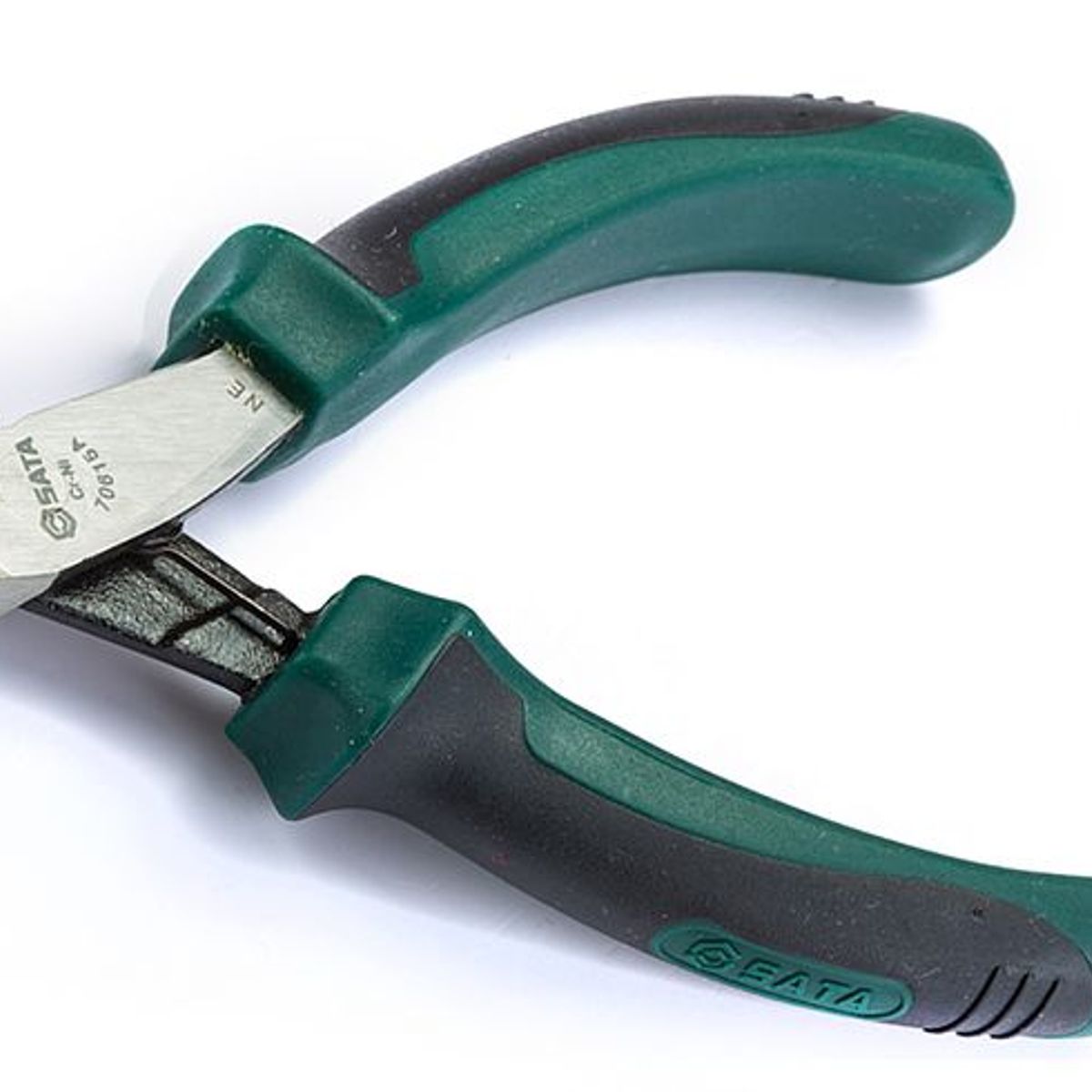 SATA - CORTAFRIO DE 4" CORTE DIAGONAL SATA