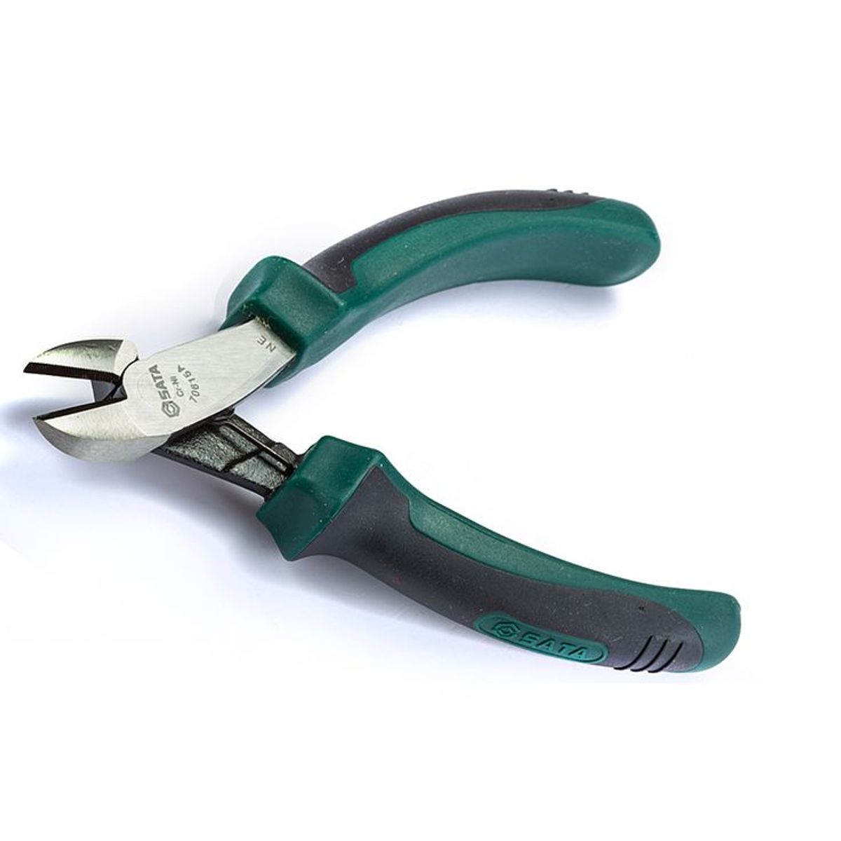 SATA - CORTAFRIO DE 4" CORTE DIAGONAL SATA