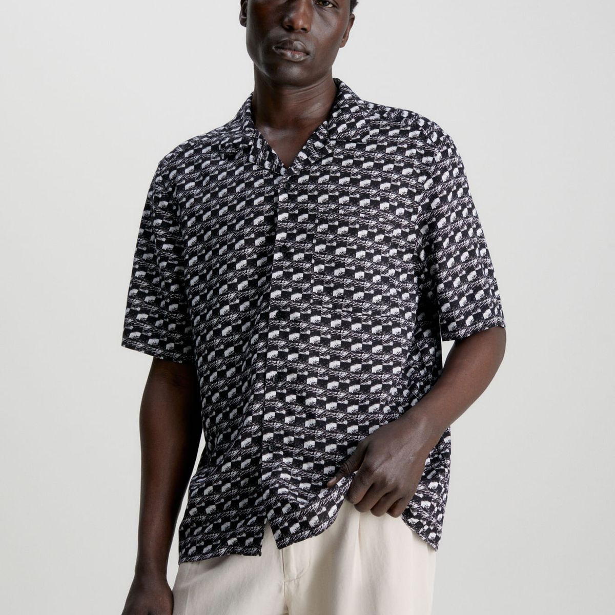 CALVIN KLEIN - Camiseta Negro Boxy Con Estampado De Bolos Calvin Klein