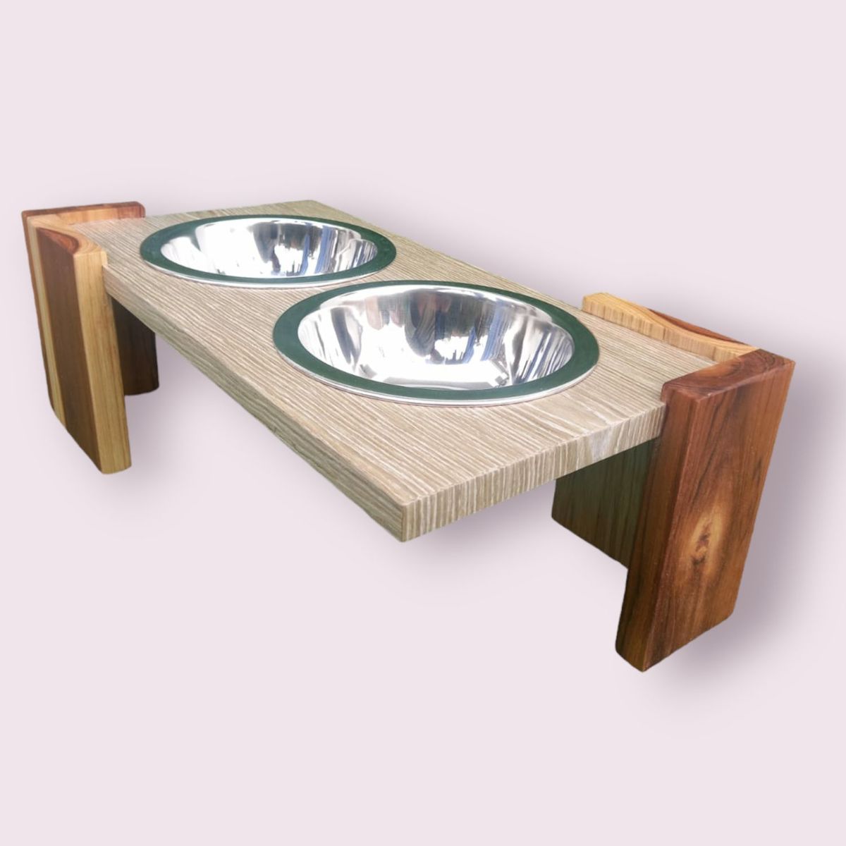 GENERICO - Comedero para mascota Togo claro