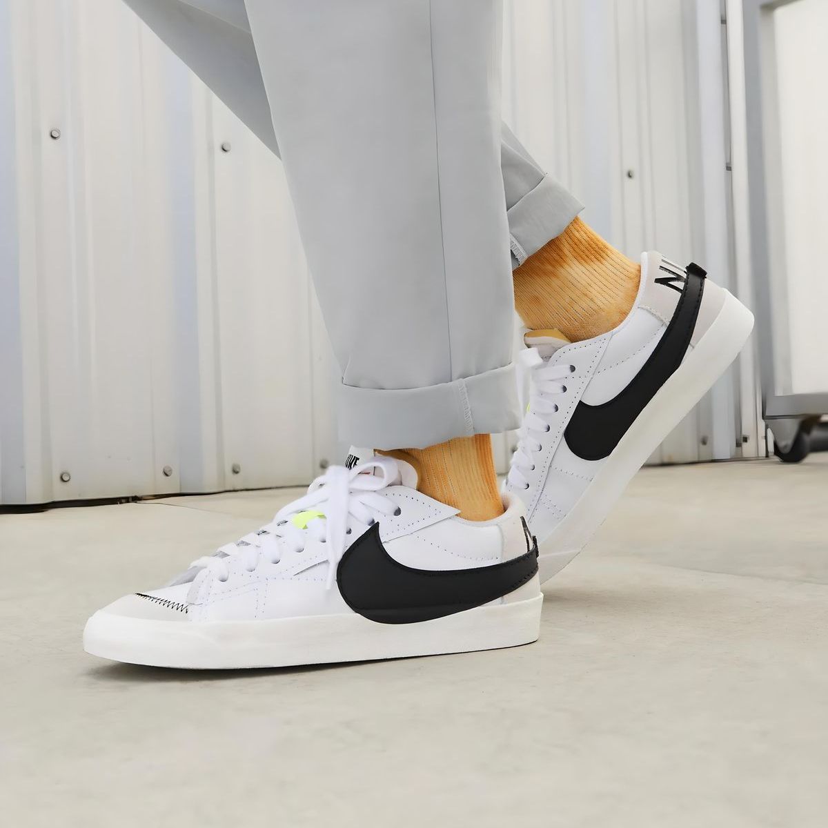 NIKE - TENIS NIKE HOMBRE BLAZER LOW 77 JUMBO BLANCO