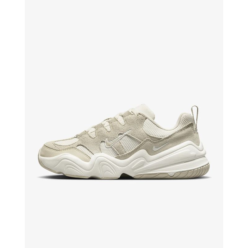 NIKE - TENIS NIKE MUJER TECH HERA BEIGE