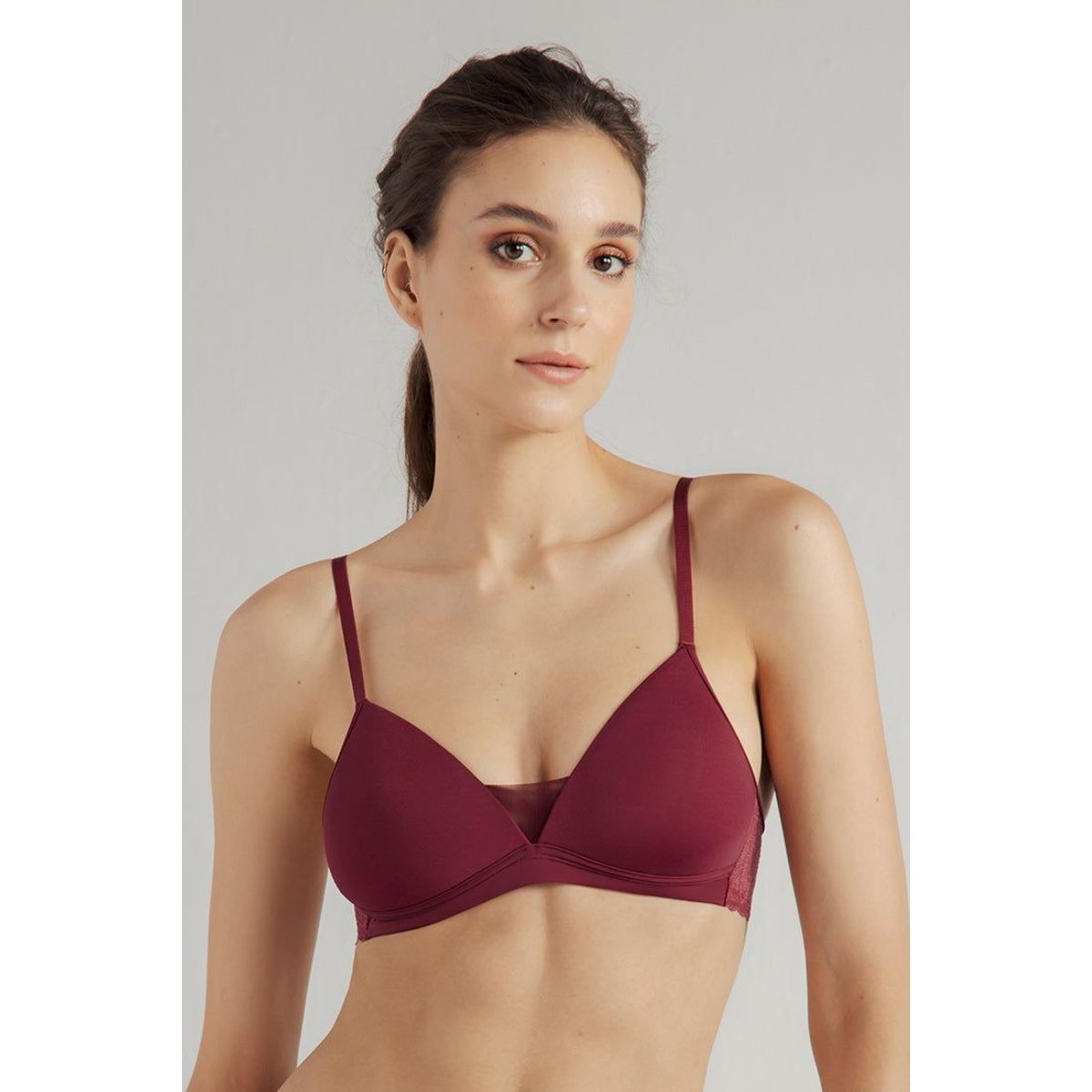 OPTIONS INTIMATE - Brasier con copa para Dama Marca Options Intimate Referencia 1445041_.