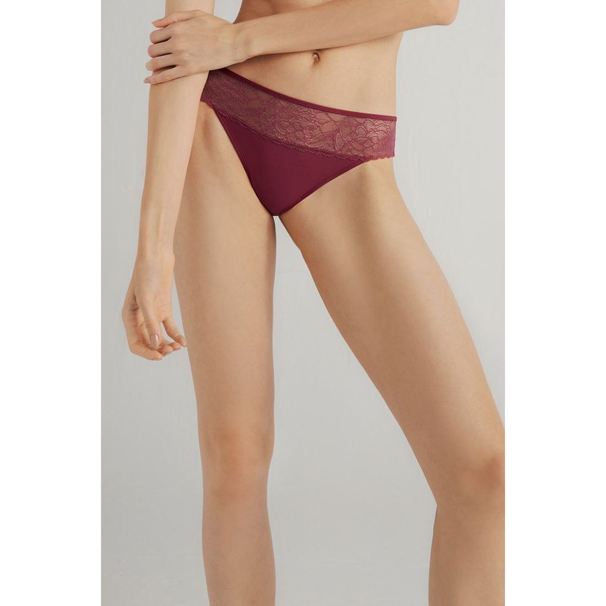 OPTIONS INTIMATE - Panty semibrasilera para Dama Marca Options Intimate Referencia 1144R41