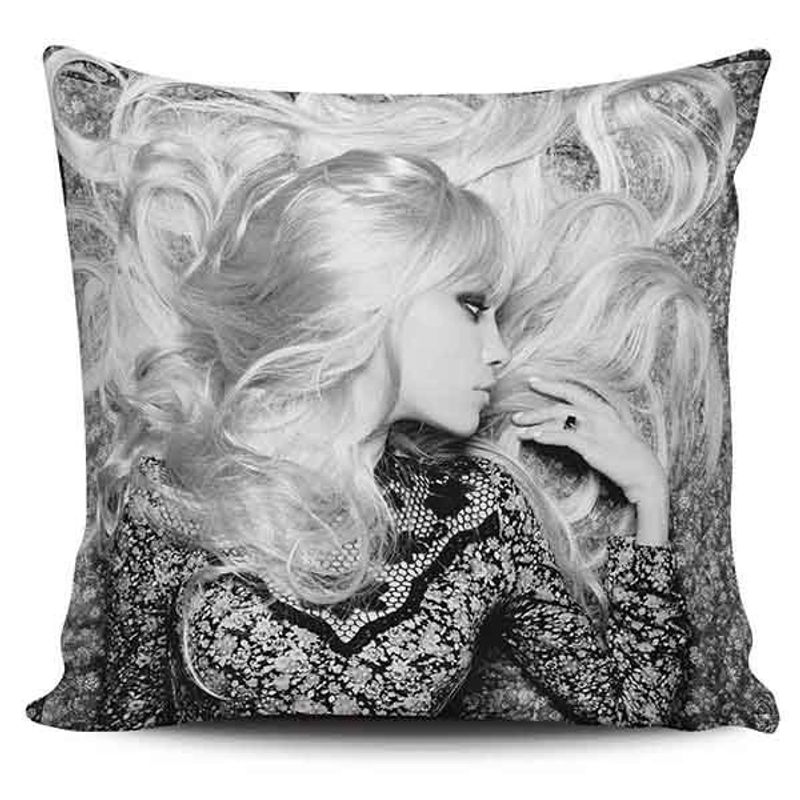 TAYRONA STORE - Funda Cojin Sin Relleno Mujer Rubia Blanco Y Negro