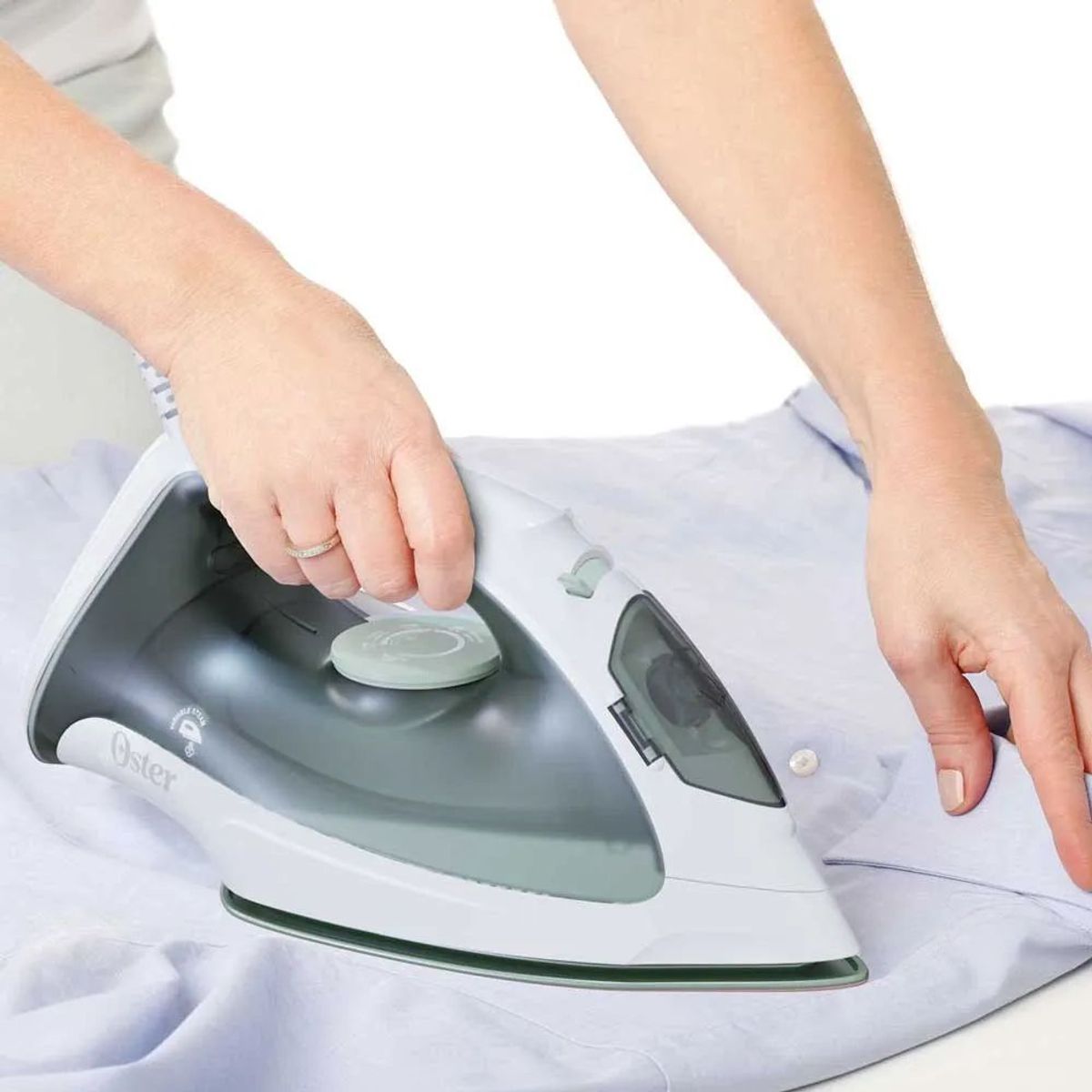 OSTER - Plancha Ropa Oster GCSTBS3803 Verde 1000W