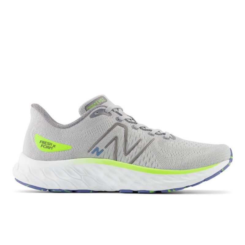 NEW BALANCE - Tenis New Balance Fresh Foam Evoz Neutral-Gris