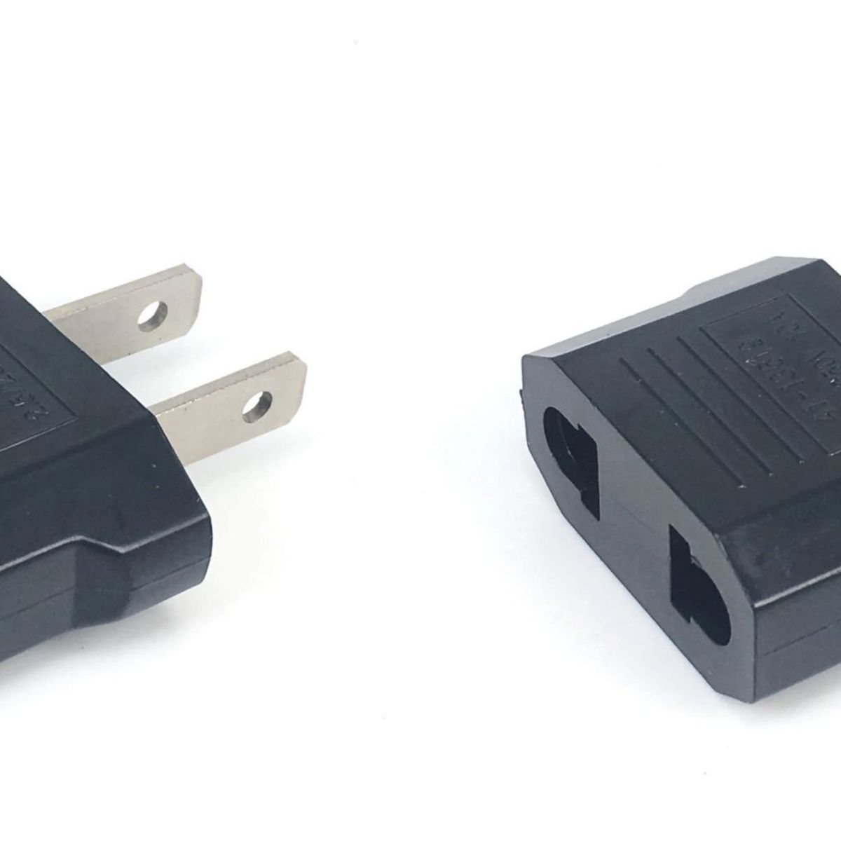 GENERICO - Adaptador Convertidor Enchufe Europeo A Americano X2