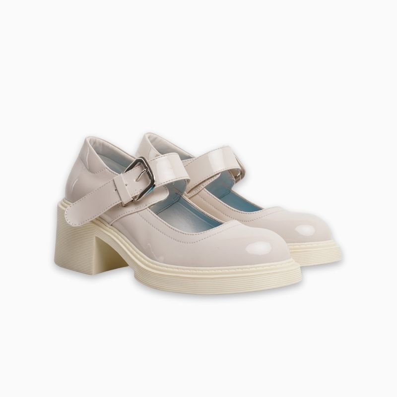 CALZADO ADRENALINA - Mocasín crema brillante con correa mafalda