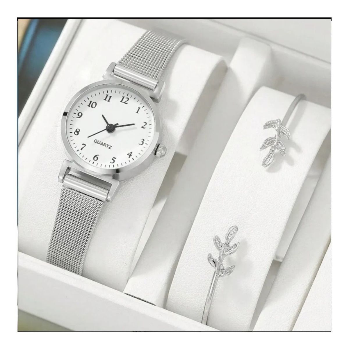 GENERICO - LINDO RELOJ DE LUJO ACERO PLATA CON PULCERA EN PLATA