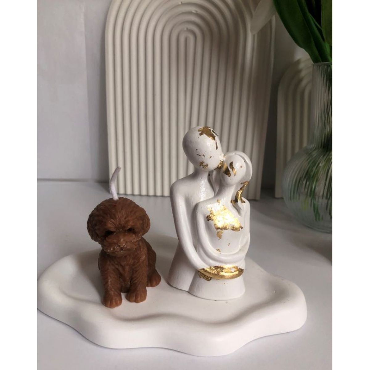 DECORACIONES ALE Y GABI - CENTRO DE MESA DECORATIVO ABRAZO Y PERRO MARRON