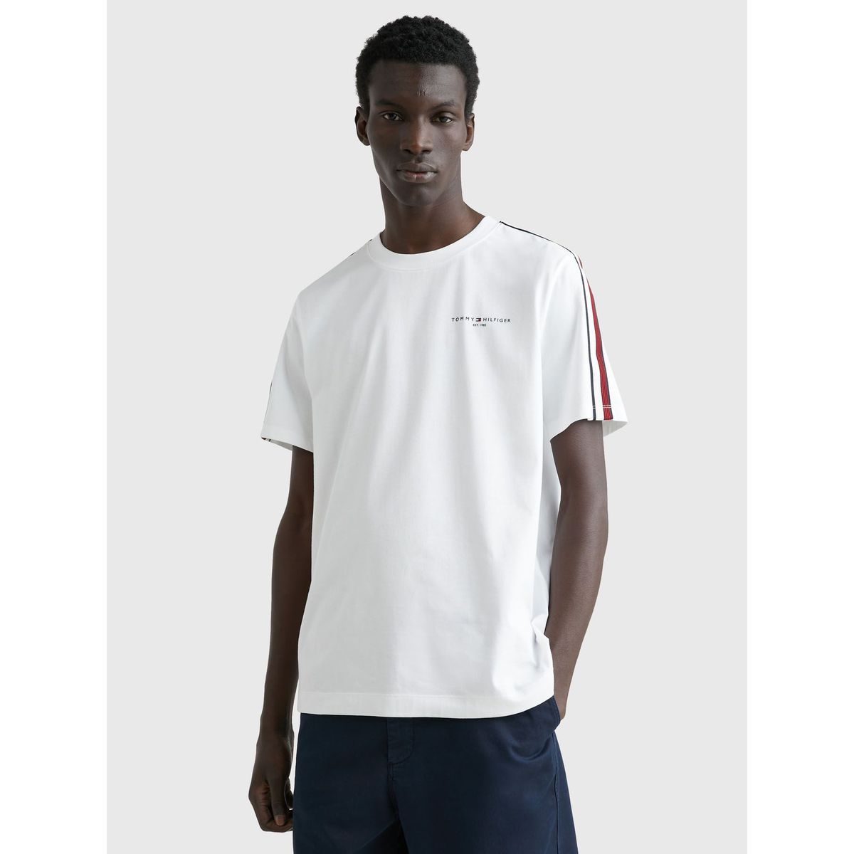 TOMMY HILFIGER - Camiseta Con Cinta Distintiva Hombre Blanco Tommy Hilfiger