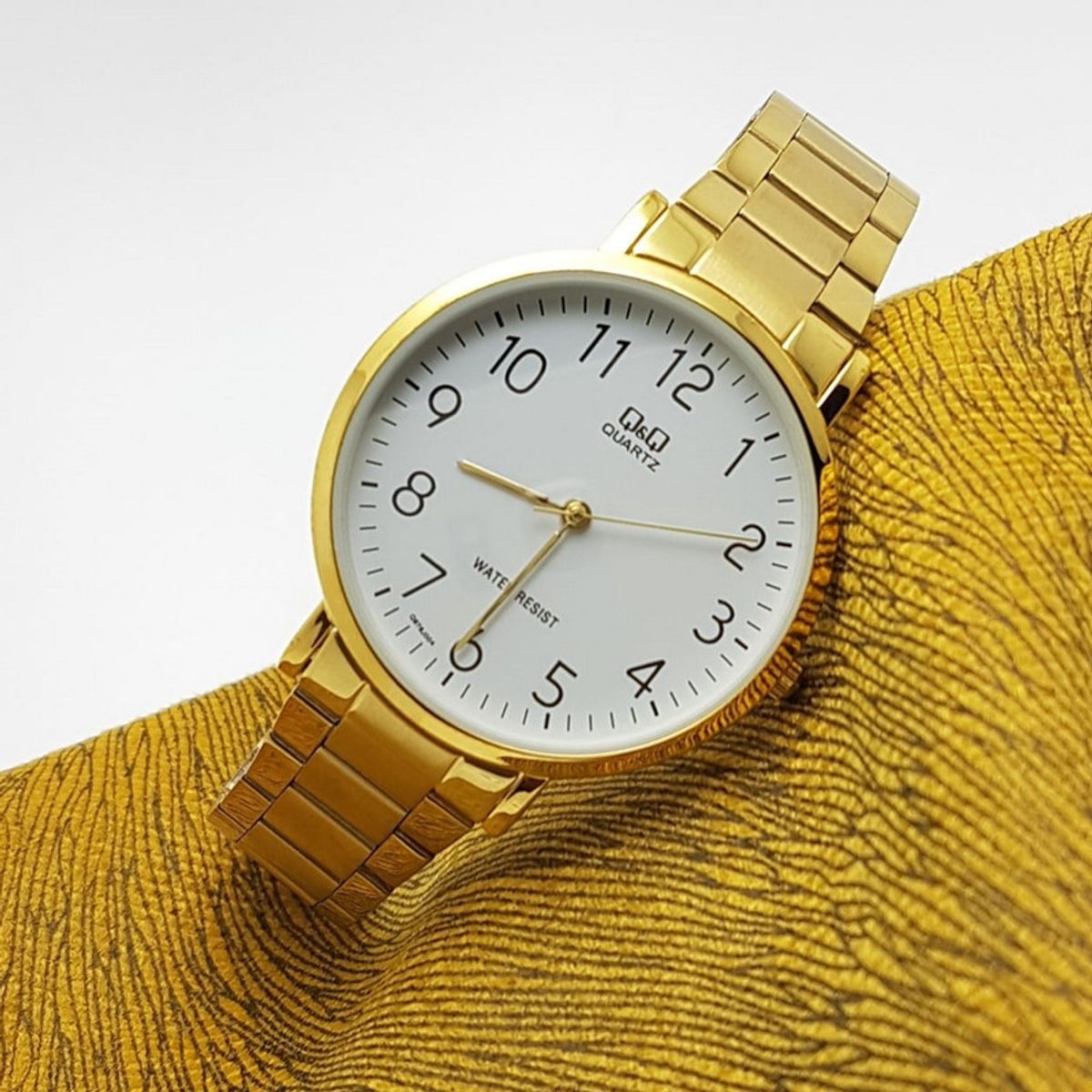 Q&Q - Reloj Para Hombre Q&q Qyq Qa46j004y Dorado Acero + Estuche