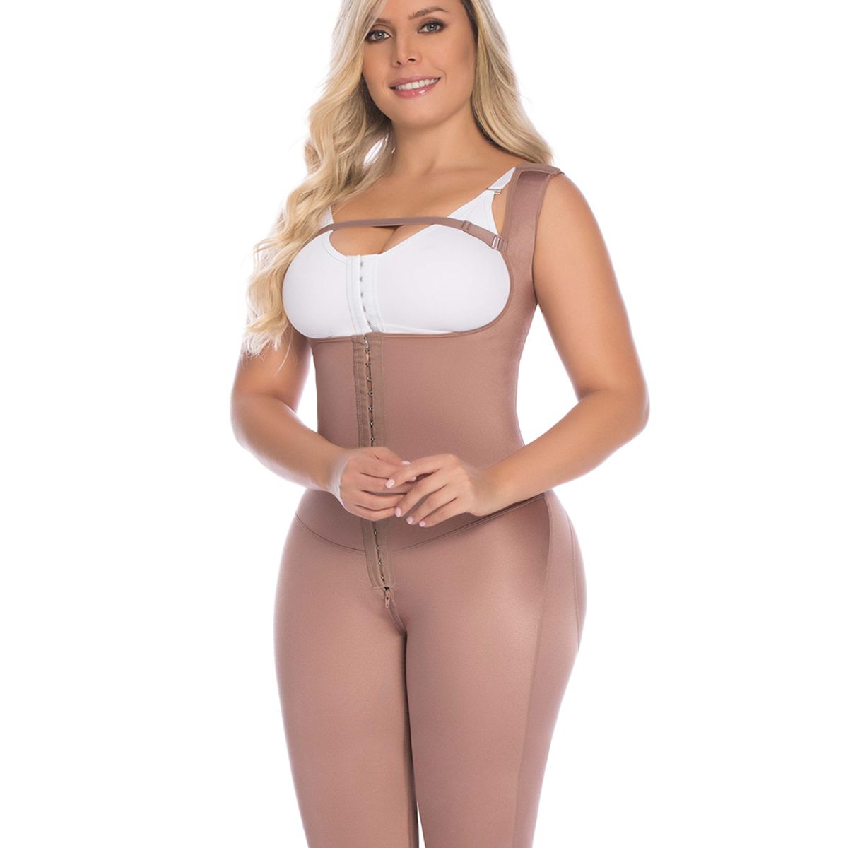 FAJATE - Faja postquirúrgica primera postura con control medio y efecto fit 360