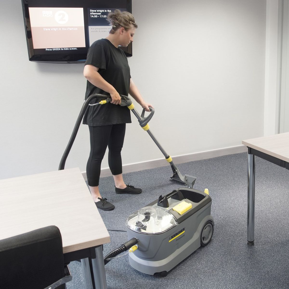 KARCHER - Lavatapetes y muebles profesional Puzzi 10/1 inyección y aspirado de agua Karcher