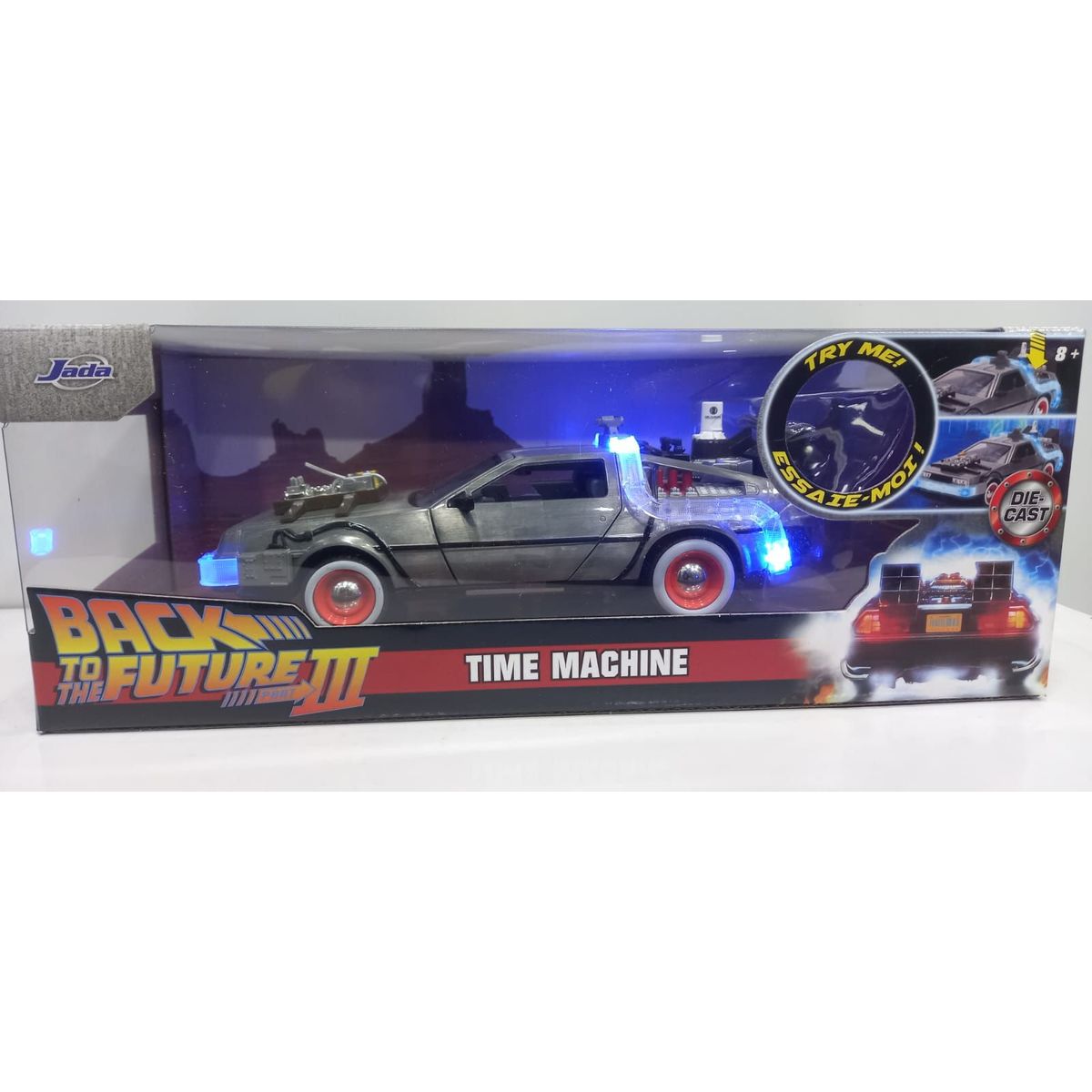 JADA TOYS - CARRO DELOREAN VOLVER AL FUTURO III ILUMINACION ESCALA 124