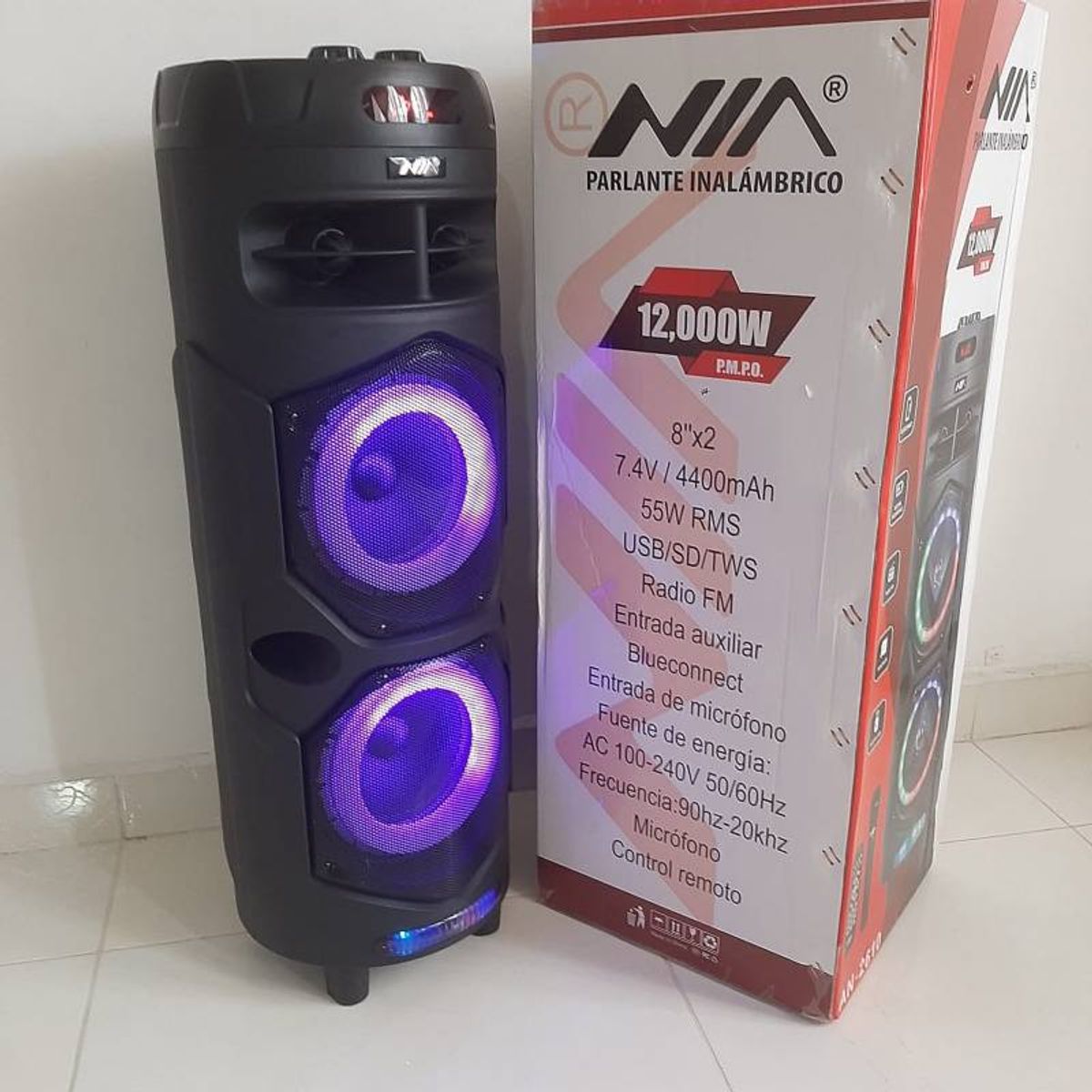 NIA - Torre de Sonido Recargable Micrófono Luces Leds FM 12000w Bluetooth