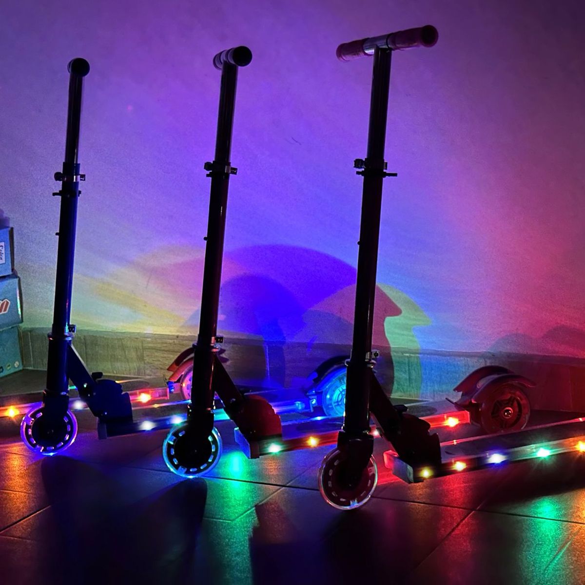 BEBESUNITA - Scooter Patineta Monopatin Niños Musica y Luces Led - Rojo