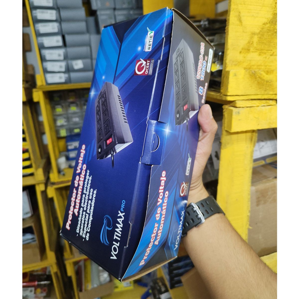 VOLTIMAX - Protector voltaje automático Voltimax 8 salidas 1800W 15A computador