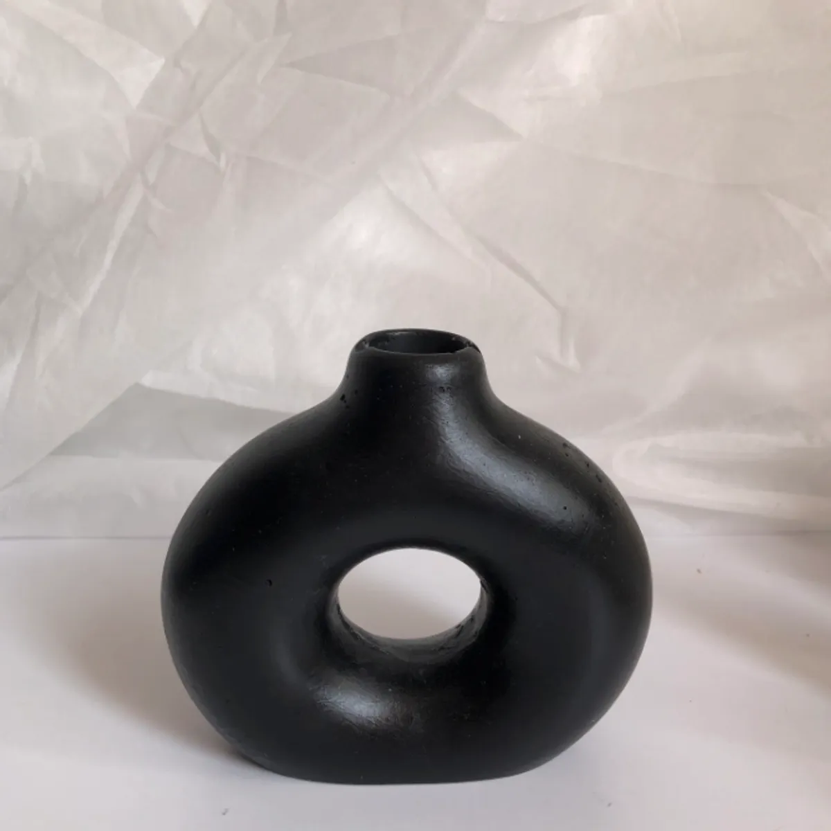 DECORACIONES ALE Y GABI - JARRÓN DECORATIVO  DONA NEGRA