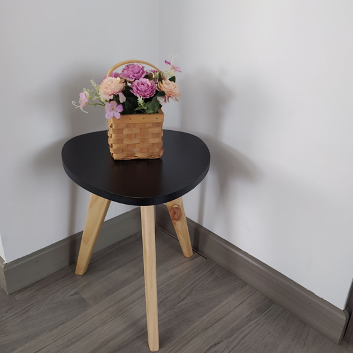 GENERICO - Mesa Auxiliar Centro Triangular Huevo Pequeña NEGRO 30x35 cm