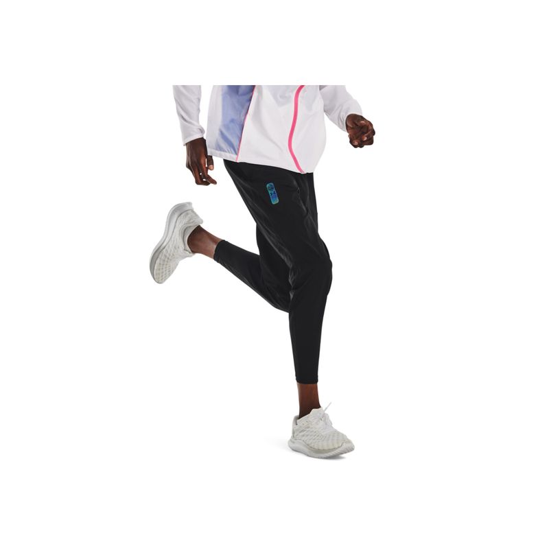UNDER ARMOUR - Pantalon Negro Hombre UA RUN ANYWHERE PANT 1374226-001-N11 UNDER ARMOUR