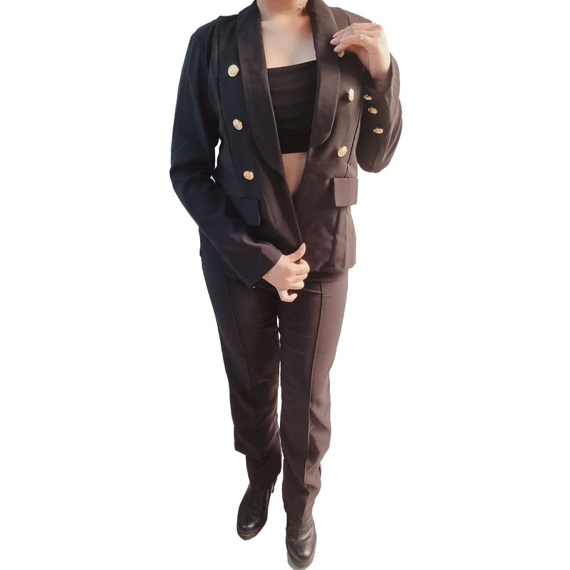 VIA7 - Conjunto o set americano de blazer de boton dorado y pantalon recto_.
