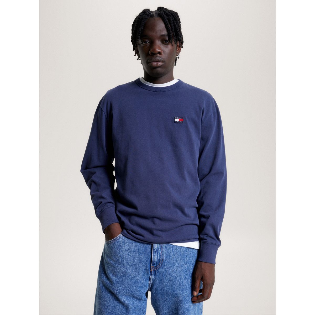 TOMMY HILFIGER - Camiseta azul de manga larga y corte clásico Tommy Jeans