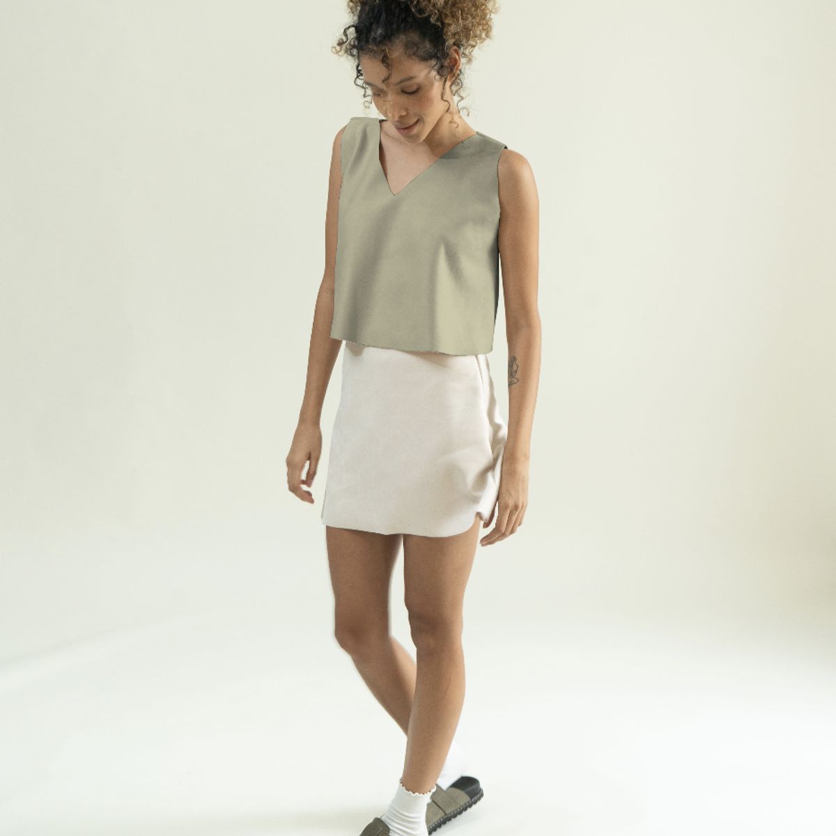 PURA - Camisa Básica Corta Verde Manzana Pura