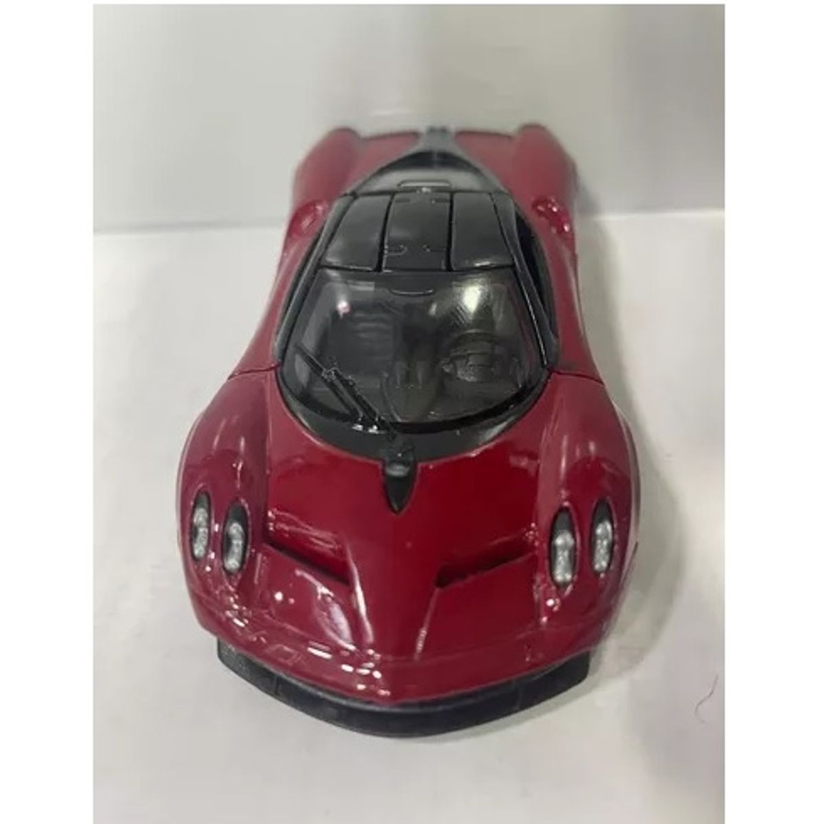 WELLY - CARRO PAGANI HUAYRA VINOTINTO de Colección Escala 136…