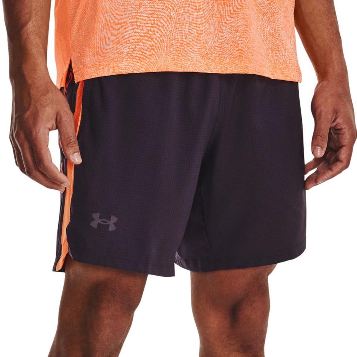 UNDER ARMOUR - Pantaloneta Under Armour Running 7'' Graphic-Morado