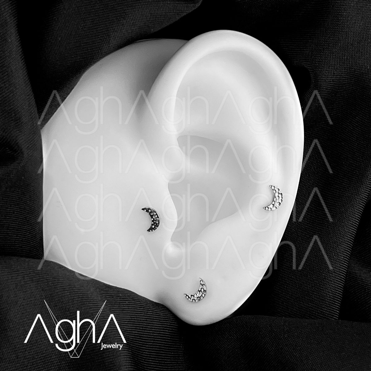AGHA JEWELRY - Titanio Aretes piercing Luna Plana Hammered para lóbulo