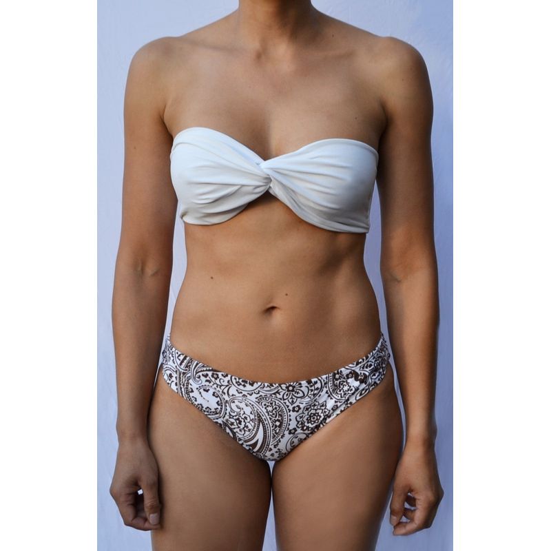TACTAK - Bikini Tactak blanco con tanga estampada