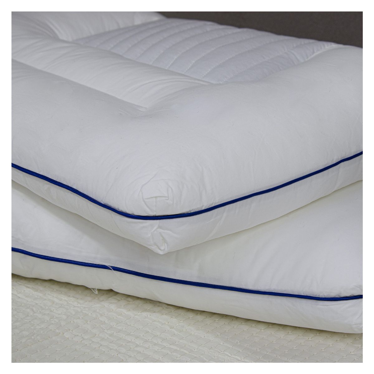 HOMETEX - ALMOHADA CASSIA PREMIUM.
