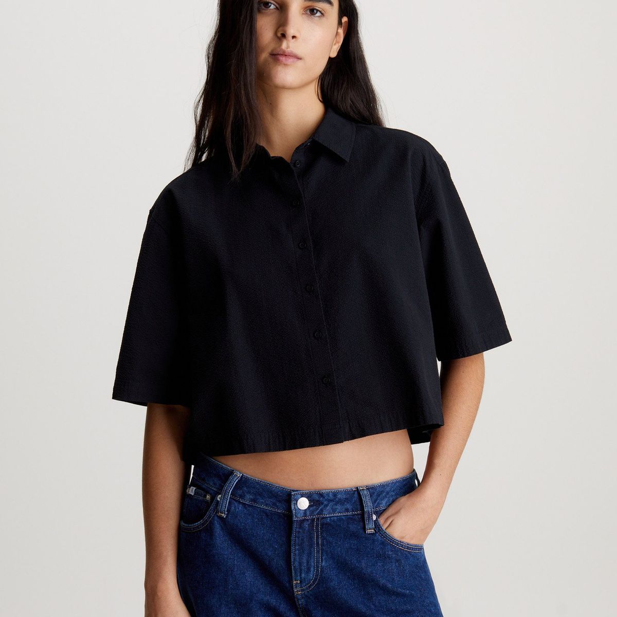 CALVIN KLEIN - Camisa negra de espalda anudada de sirsaca de algodón Calvin Klein