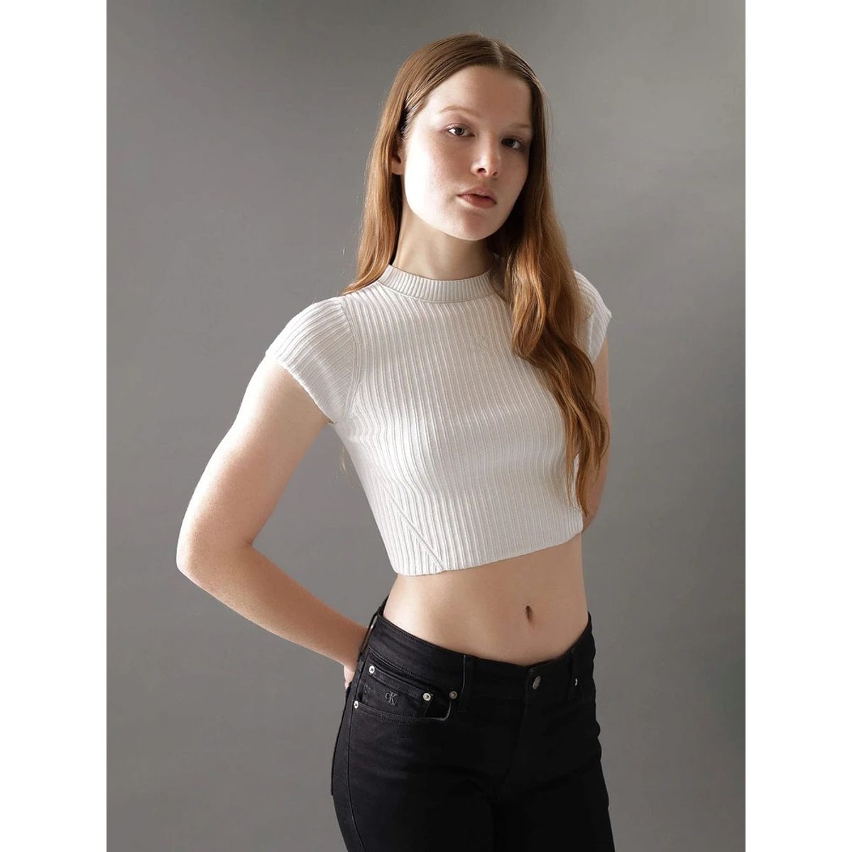 CALVIN KLEIN - Camiseta Beige Cropped Manga Corta Para Mujer Calvin Klein