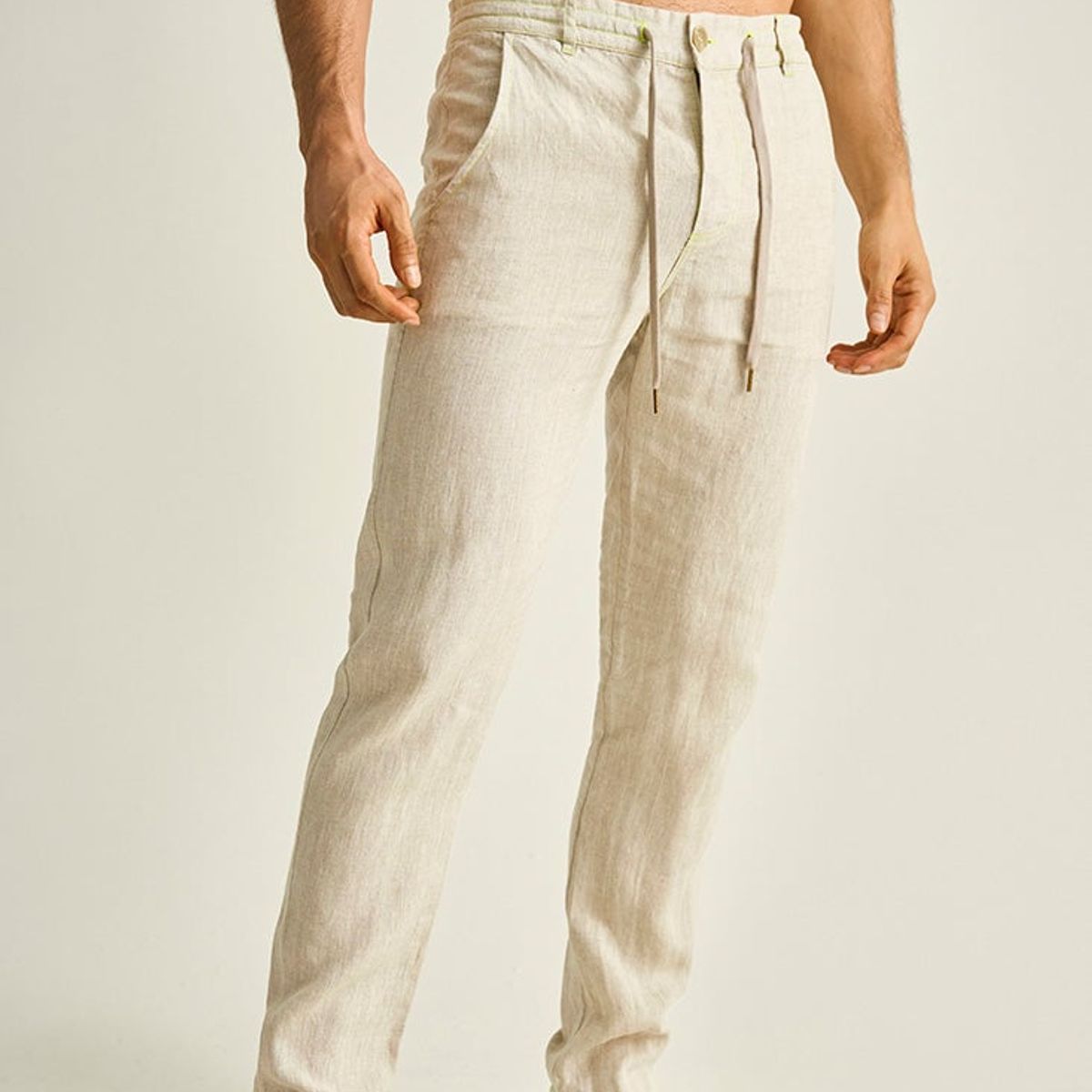 ILOT - PANTALÓN SILUETA AJUSTADA Y COSTURAS EN CONTRASTE PH42041S PARA HOMBRE
