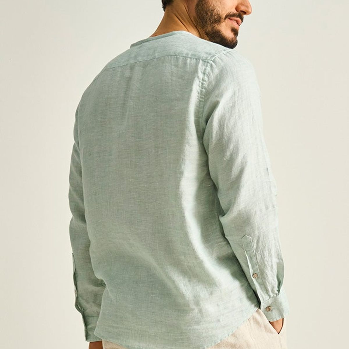 ILOT - CAMISA EN LINO MANGA LARGA CUELLO V SH78041S PARA HOMBRE