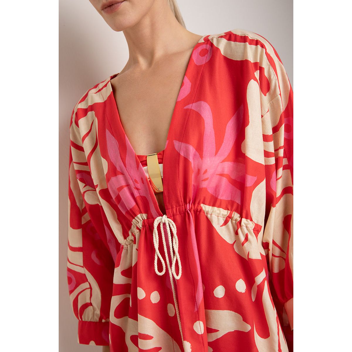 TOUCHE BALNEAIRE - Cover up corto abierto con cordón de borlas