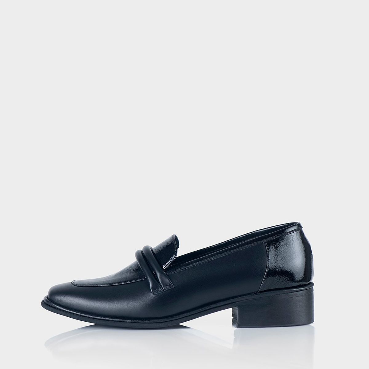 STIVALI - Mocasin Parker Cuero Negro