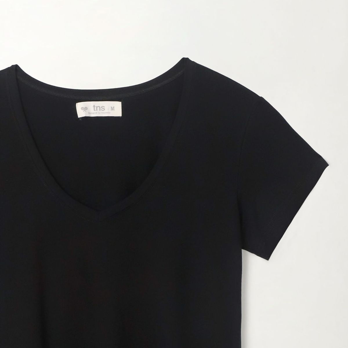TENNIS - Camiseta negra cuello V para mujer